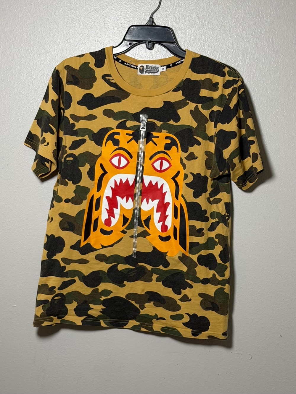 BAPE ' Men 1st Camo Tiger Zip T-Shirt Yellow/Black size M